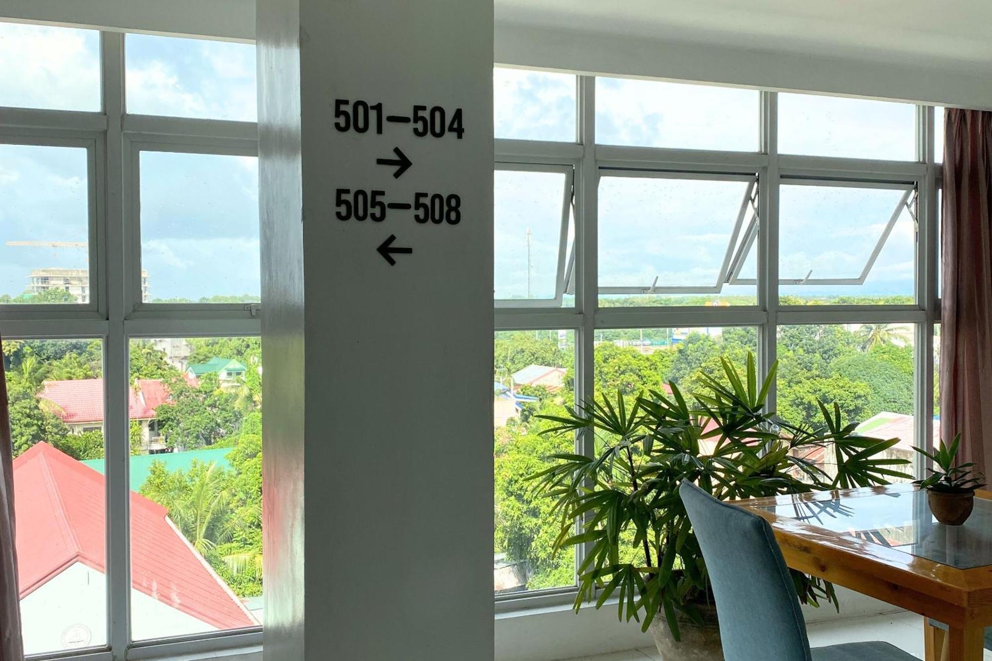 Tely'S Bed & Breakfast Iloilo Powered By Cocotel Exterior foto